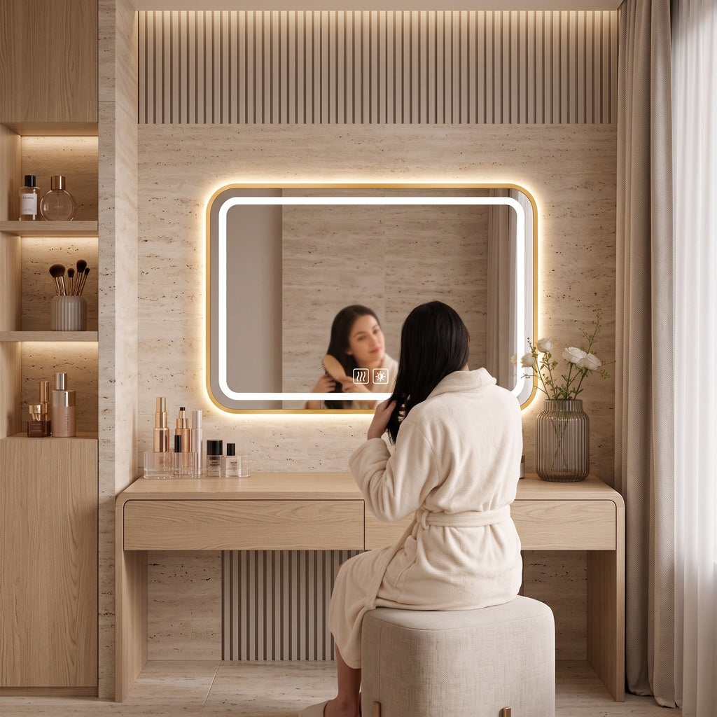 Le Cocon, miroir LED angles arrondis doré — en usage