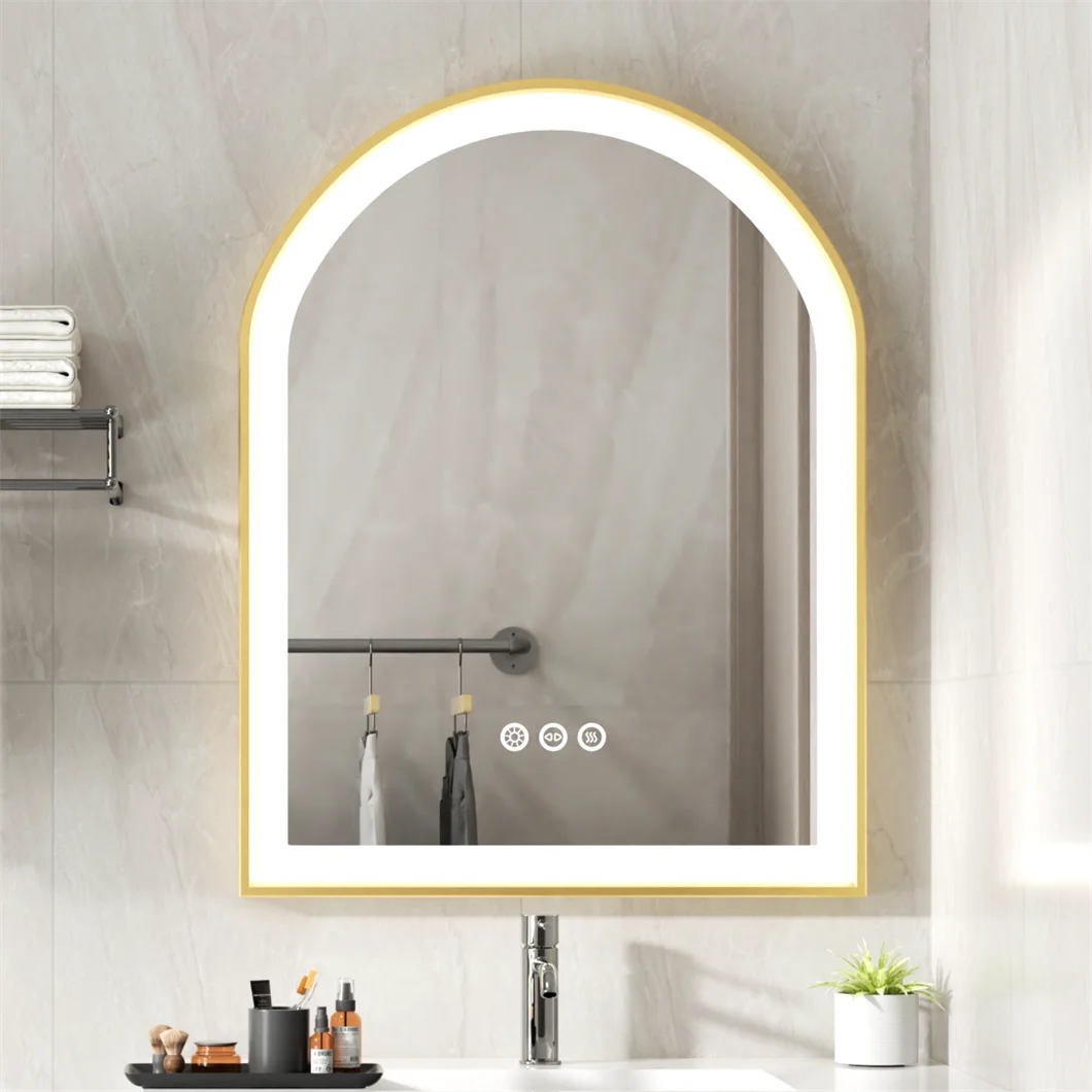 L'Arche, miroir LED en arche à cadre doré, au-dessus d'un lavabo